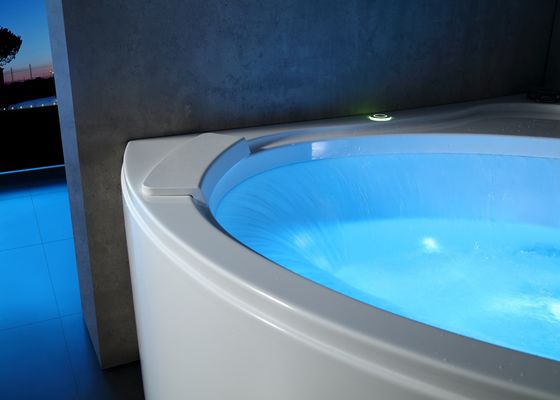 Cirkel waterval massagebad met U-type overloop systeem